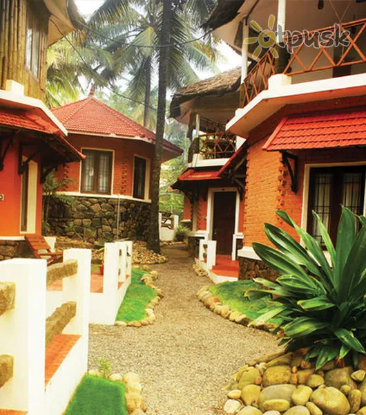 Фото отеля Krishnatheeram Ayur Holy Beach Resort 3* Керала Индия экстерьер и бассейны