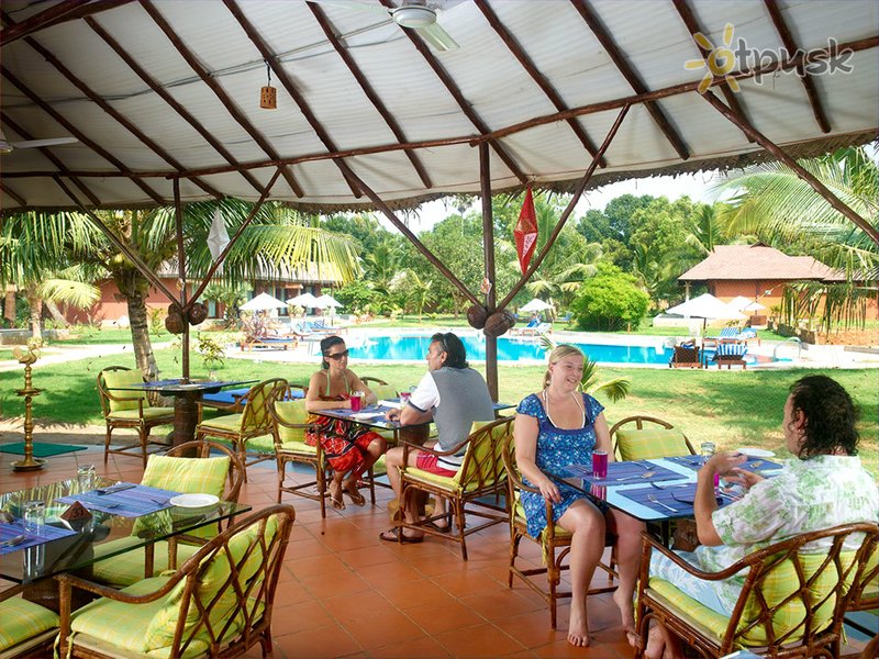 Фото отеля Poovar Island Resort 4* Керала Индия бары и рестораны