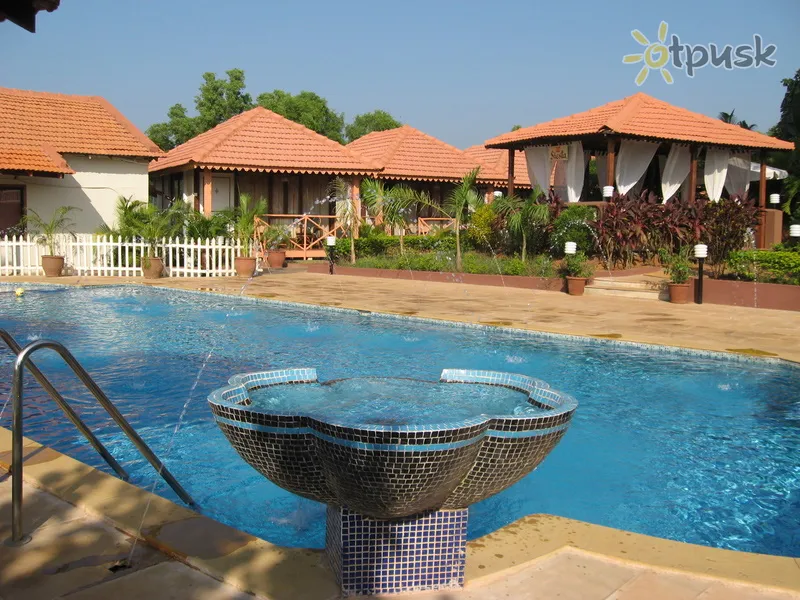 Фото отеля Mist Goa Beach House 3* Південний Гоа Індія екстер'єр та басейни