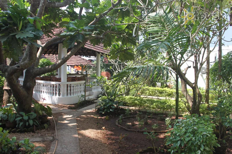 Фото отеля Shelsta Holiday Resort 1* Šiaurės Goa Indija išorė ir baseinai