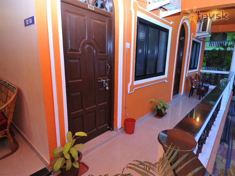 Фото отеля Sunrise Beach Resort 2* Северный Гоа Индия экстерьер и бассейны
