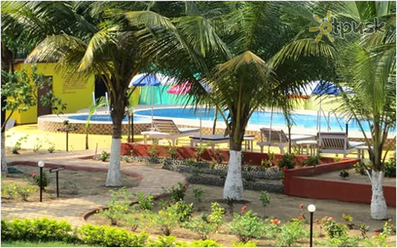 Фото отеля Morjim Beach Resort 3* Північний Гоа Індія екстер'єр та басейни