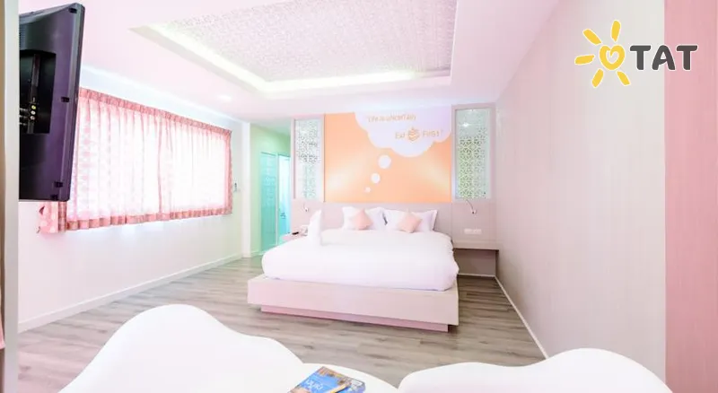 Фото отеля The Tint At Phuket Town 3* о. Пхукет Таїланд номери