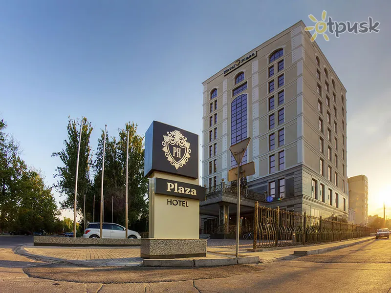Фото отеля Plaza Hotel Bishkek 4* Бішкек Киргизія екстер'єр та басейни