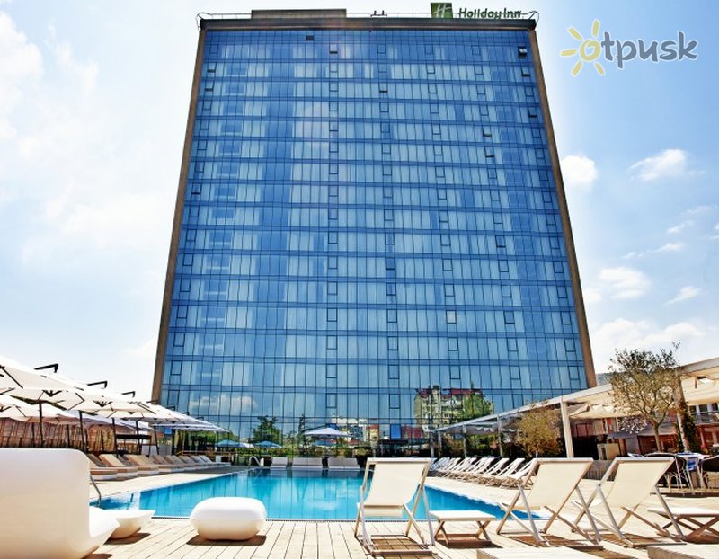 Фото отеля Holiday Inn 4* Тбилиси Грузия экстерьер и бассейны
