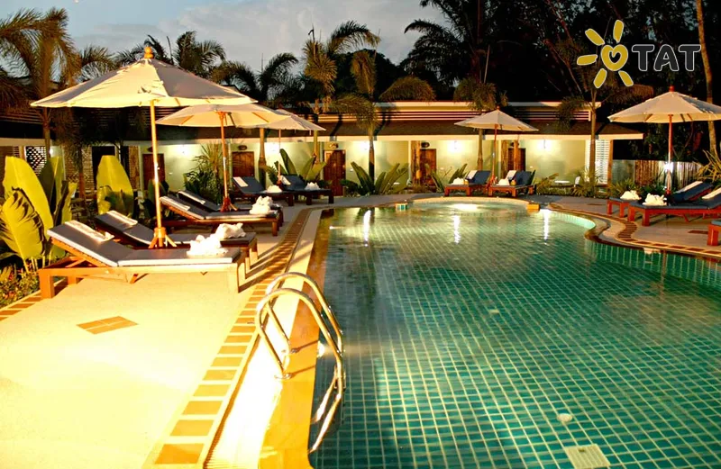 Фото отеля Aonang Phutawan Resort 2* Крабі Таїланд екстер'єр та басейни
