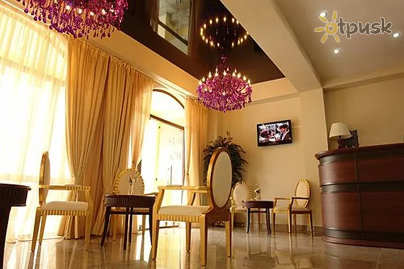Фото отеля City Hotel 4* Тбілісі Грузія лобі та інтер'єр