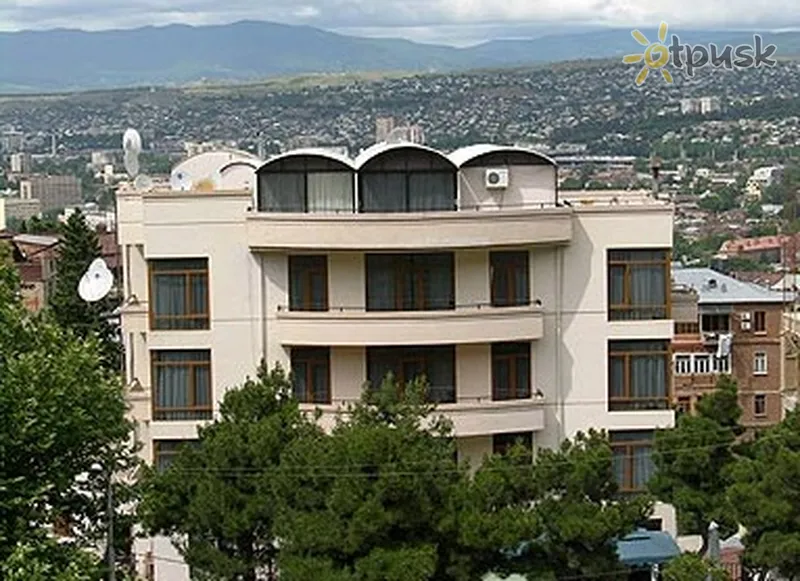 Фото отеля Betsys Hotel 4* Тбилиси Грузия экстерьер и бассейны