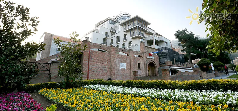 Фото отеля Tiflis Palace 4* Tbilisi Gruzija ārpuse un baseini