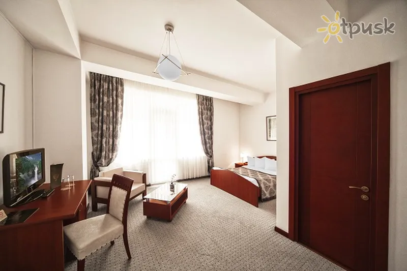 Фото отеля Cruise Hotel 3* Tbilisi Gruzija cipariem
