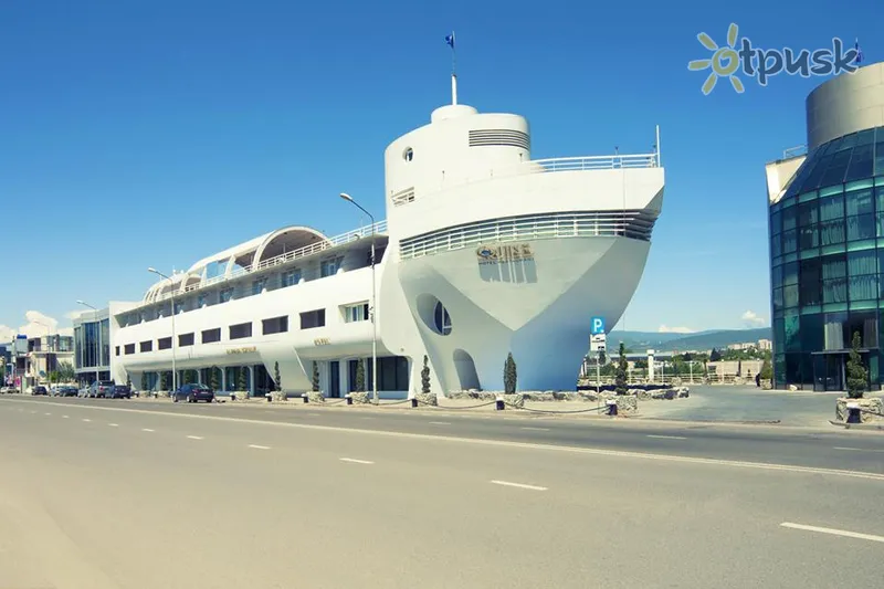 Фото отеля Cruise Hotel 3* Tbilisi Gruzija ārpuse un baseini