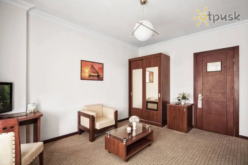 Фото отеля Cruise Hotel 3* Tbilisi Gruzija cipariem