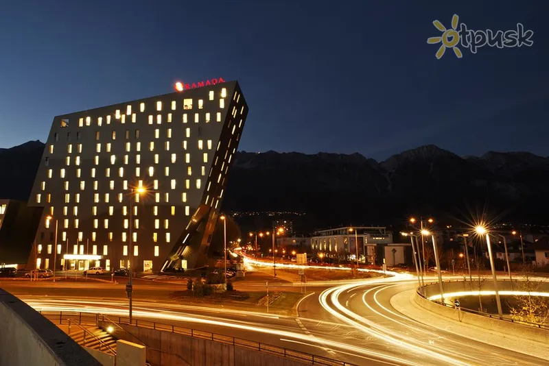 Фото отеля Ramada Innsbruck Tivoli Hotel 3* Insbruka Austrija ārpuse un baseini