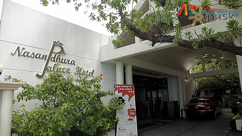 Фото отеля Nasandhura Palace Hotel 4* Мале Мальдивы экстерьер и бассейны
