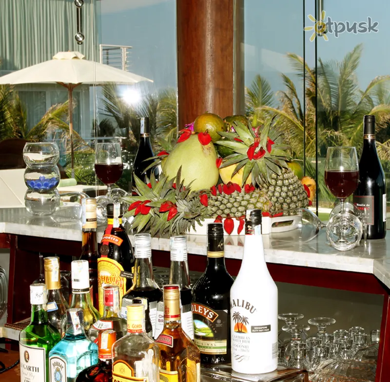 Фото отеля Villa Del Sol - Beach Villas & Spa 4* Фант'єт В'єтнам бари та ресторани