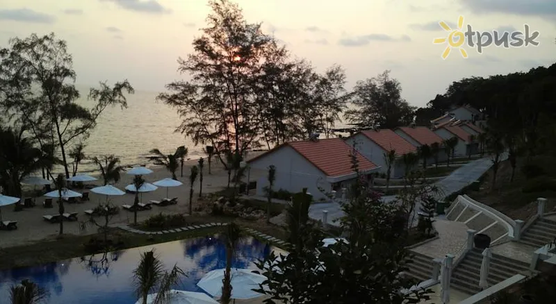 Фото отеля Sea Sense Resort Phu Quoc 4* о. Фукуок Вьетнам экстерьер и бассейны