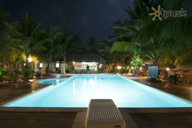 Фото отеля Thai Hoa Mui Ne Resort 3* Phan Thiet Vietnamas išorė ir baseinai