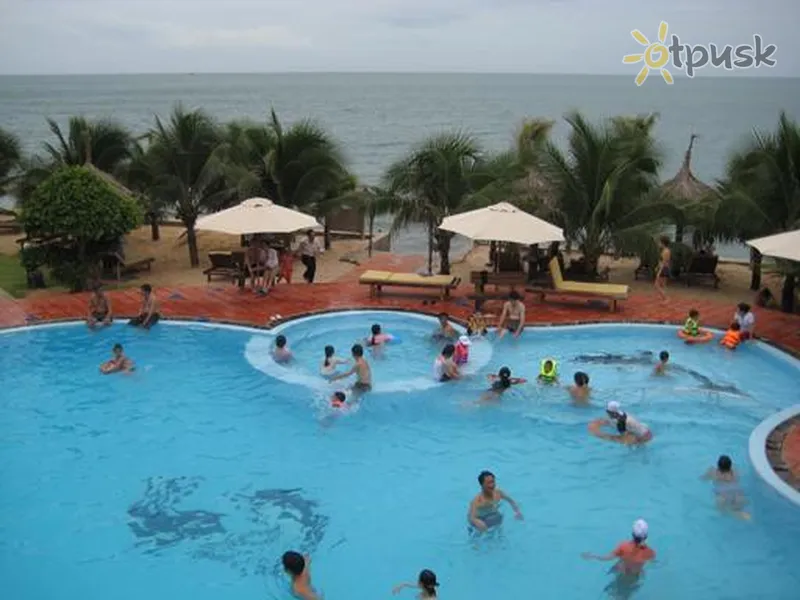 Фото отеля Tien Phat Resort 2* Phan Thiet Vietnamas išorė ir baseinai