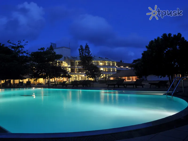 Фото отеля Laya Beach 3* Ваддува Шри-Ланка экстерьер и бассейны
