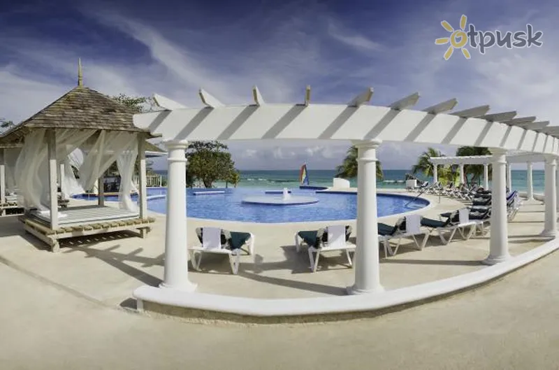 Фото отеля Jewel Runaway Bay Beach & Golf Resort 5* Pabėgusi įlanka Jamaika išorė ir baseinai
