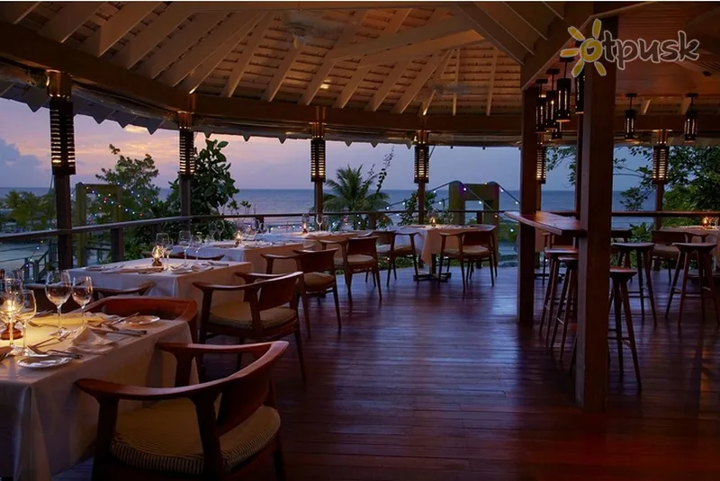 Фото отеля GoldenEye Hotel & Resort 5* Очо Риос Ямайка бары и рестораны
