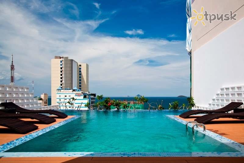 Фото отеля Golden Holiday Hotel Nha Trang 4* Нячанг Вьетнам экстерьер и бассейны
