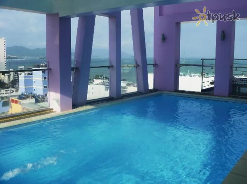 Фото отеля Golden Rain Hotel 3* Нячанг В'єтнам екстер'єр та басейни