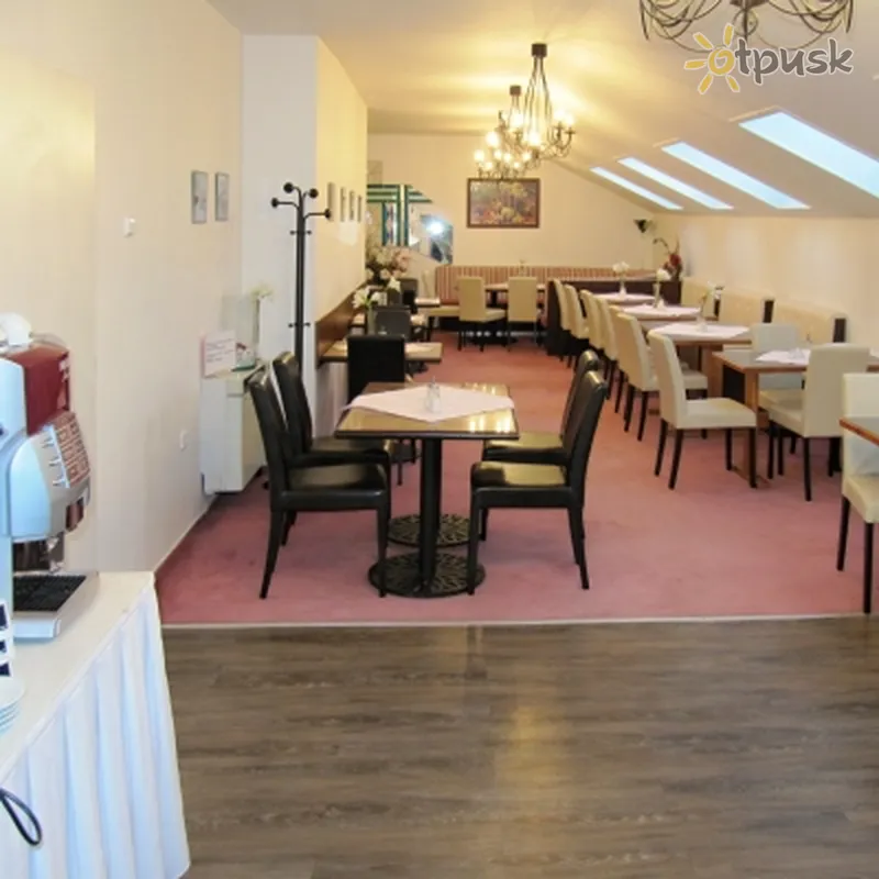 Фото отеля Royal Plaza Hotel 3* Прага Чехия бары и рестораны