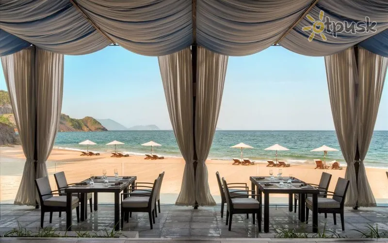 Фото отеля Mia Resort Nha Trang 5* Нячанг Вьетнам бары и рестораны