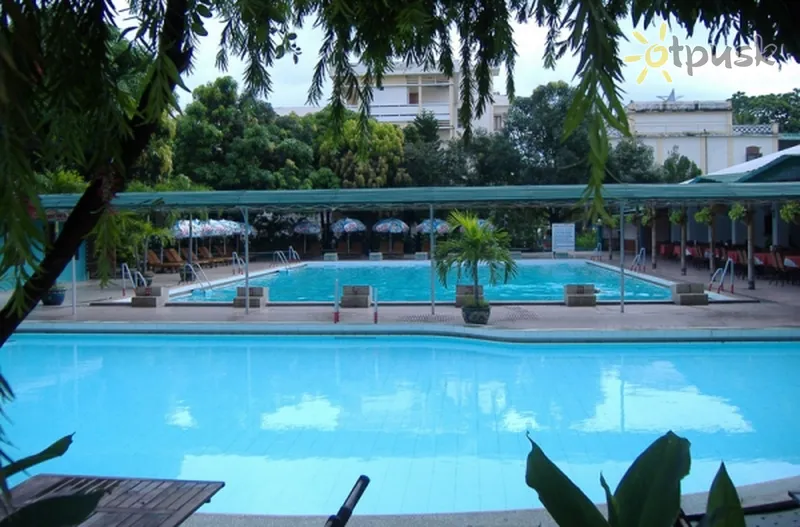 Фото отеля Tran Vien Dong Hotel 3* Нячанг В'єтнам екстер'єр та басейни