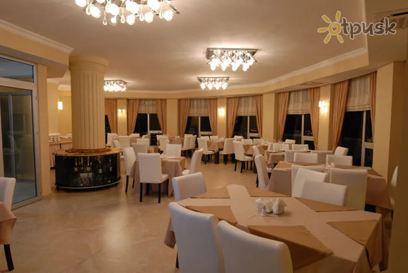 Фото отеля Aisi Hotel 3* Batumis Gruzija barai ir restoranai