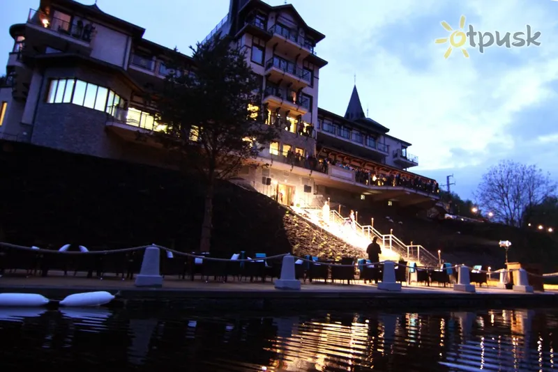Фото отеля Retro Riverside Luxury Wellness Resort 5* Karlovi Varai Čekija išorė ir baseinai