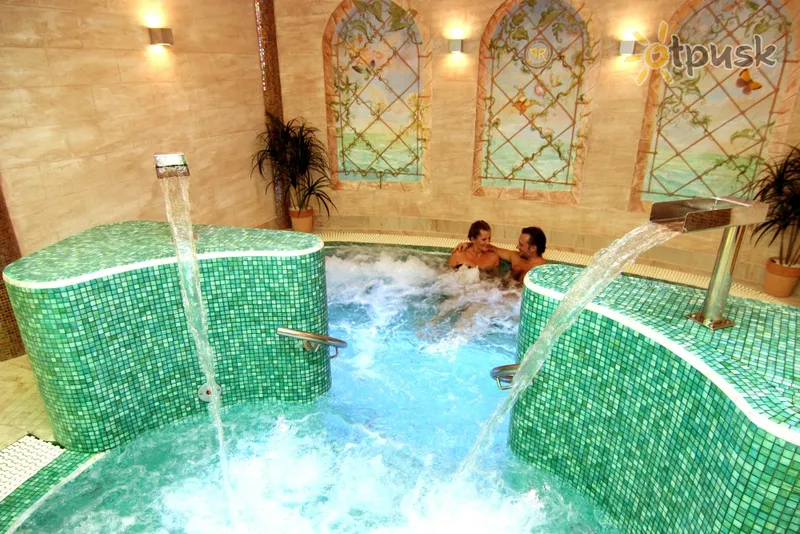 Фото отеля Retro Riverside Luxury Wellness Resort 5* Карлові Вари Чехія екстер'єр та басейни
