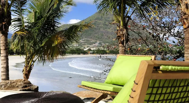 Фото отеля Tamarina Golf & Spa Boutique Hotel 4* о. Маврикий Маврикий пляж