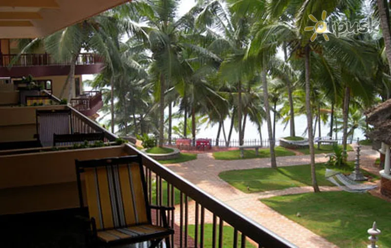 Фото отеля Medicus Ayurbay Beach Resort 3* Керала Индия экстерьер и бассейны