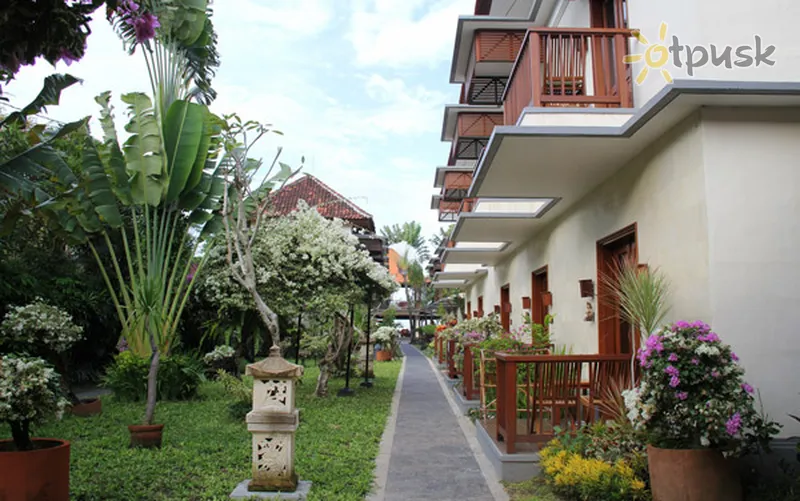 Фото отеля Respati Beach Hotel 3* Санур (о. Бали) Индонезия экстерьер и бассейны