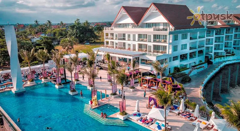 Фото отеля LV8 Resort Hotel 5* Seminjaka (Bali) Indonēzija ārpuse un baseini