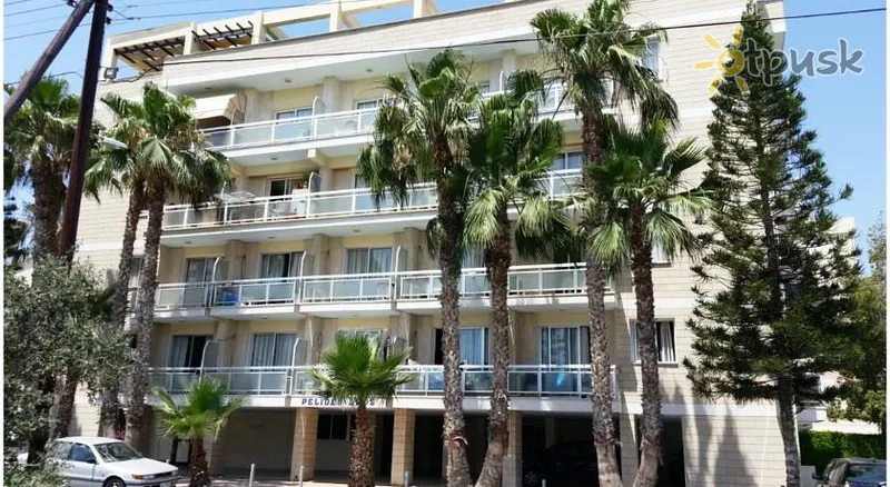 Фото отеля Pelides Apartments Larnaca 2* Larnaka Kipras išorė ir baseinai