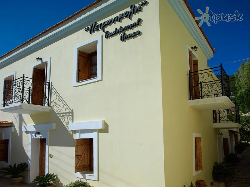 Фото отеля Petronikoli Traditional House 4* Kreta – Heraklionas Graikija išorė ir baseinai