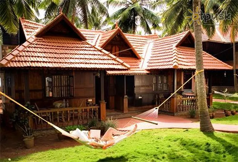 Фото отеля Gods Own Country Ayurveda Resort 3* Керала Индия экстерьер и бассейны