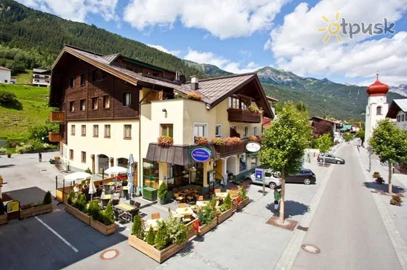 Фото отеля Montfort Hotel 3* Svētais Antons Austrija ārpuse un baseini