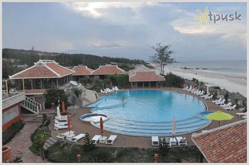 Фото отеля Fengshui Resort & Spa 4* Фантьет Вьетнам экстерьер и бассейны