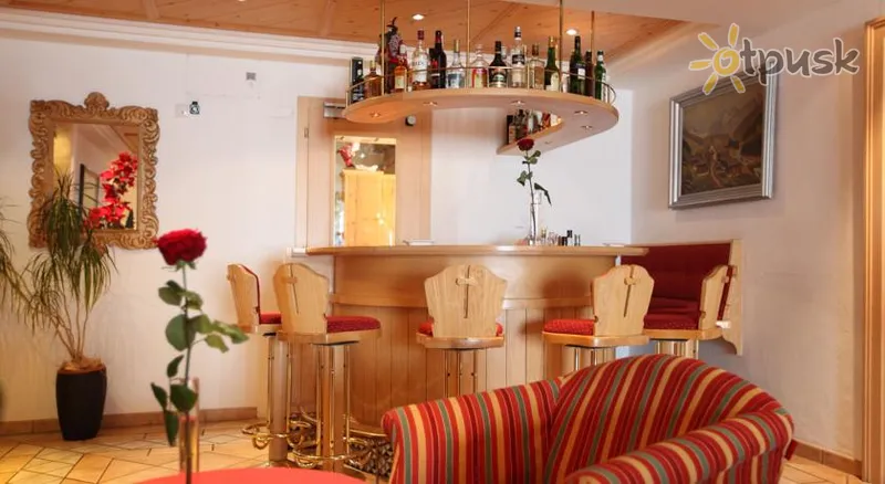 Фото отеля Anemone Hotel 4* Лех Австрия бары и рестораны