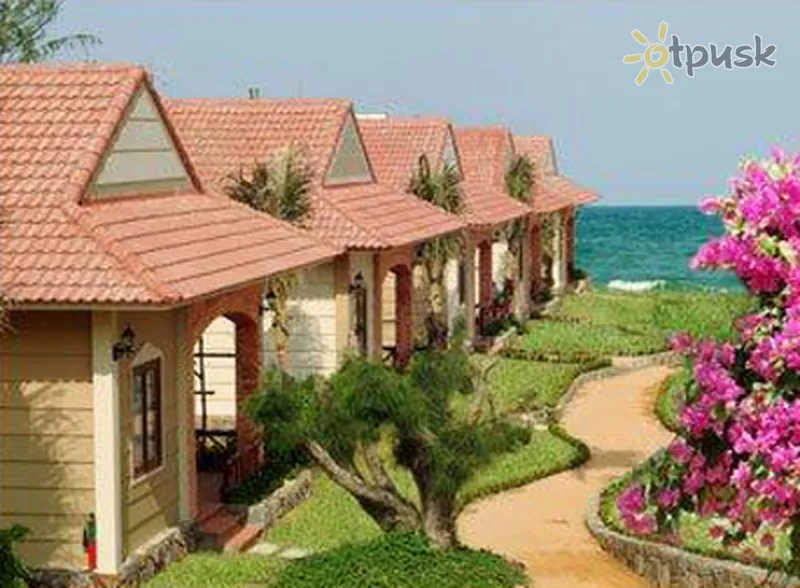 Фото отеля Malibu Resort 3* Phan Thiet Vietnamas išorė ir baseinai