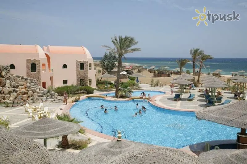 Фото отеля Shams Alam Beach Resort 4* Марса Алам Єгипет екстер'єр та басейни