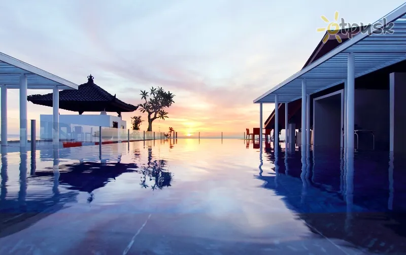 Фото отеля Kuta Beach Hotel 3* Kuta (Balis) Indonezija išorė ir baseinai
