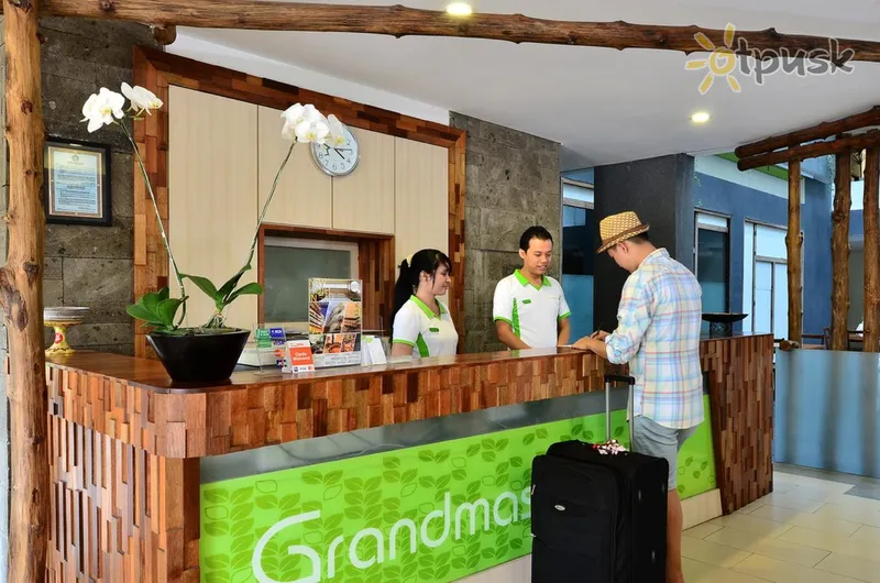 Фото отеля GrandMas Plus Hotel Legian 3* Кута (о. Балі) Індонезія лобі та інтер'єр