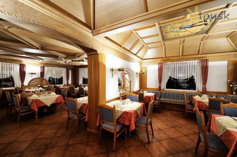 Фото отеля Cima Dodici Hotel 3* Val di Fassa Itālija bāri un restorāni
