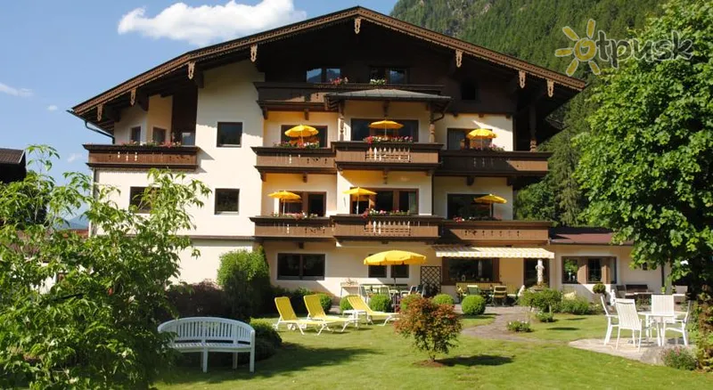 Фото отеля Erler Garni Hotel 3* Mayrhofenas Austrija išorė ir baseinai