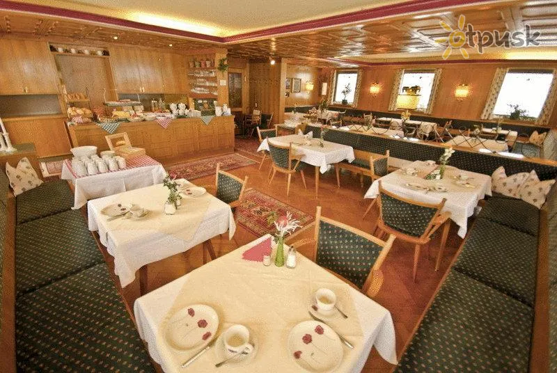 Фото отеля Kumbichl Landhaus 3* Mayrhofenas Austrija barai ir restoranai